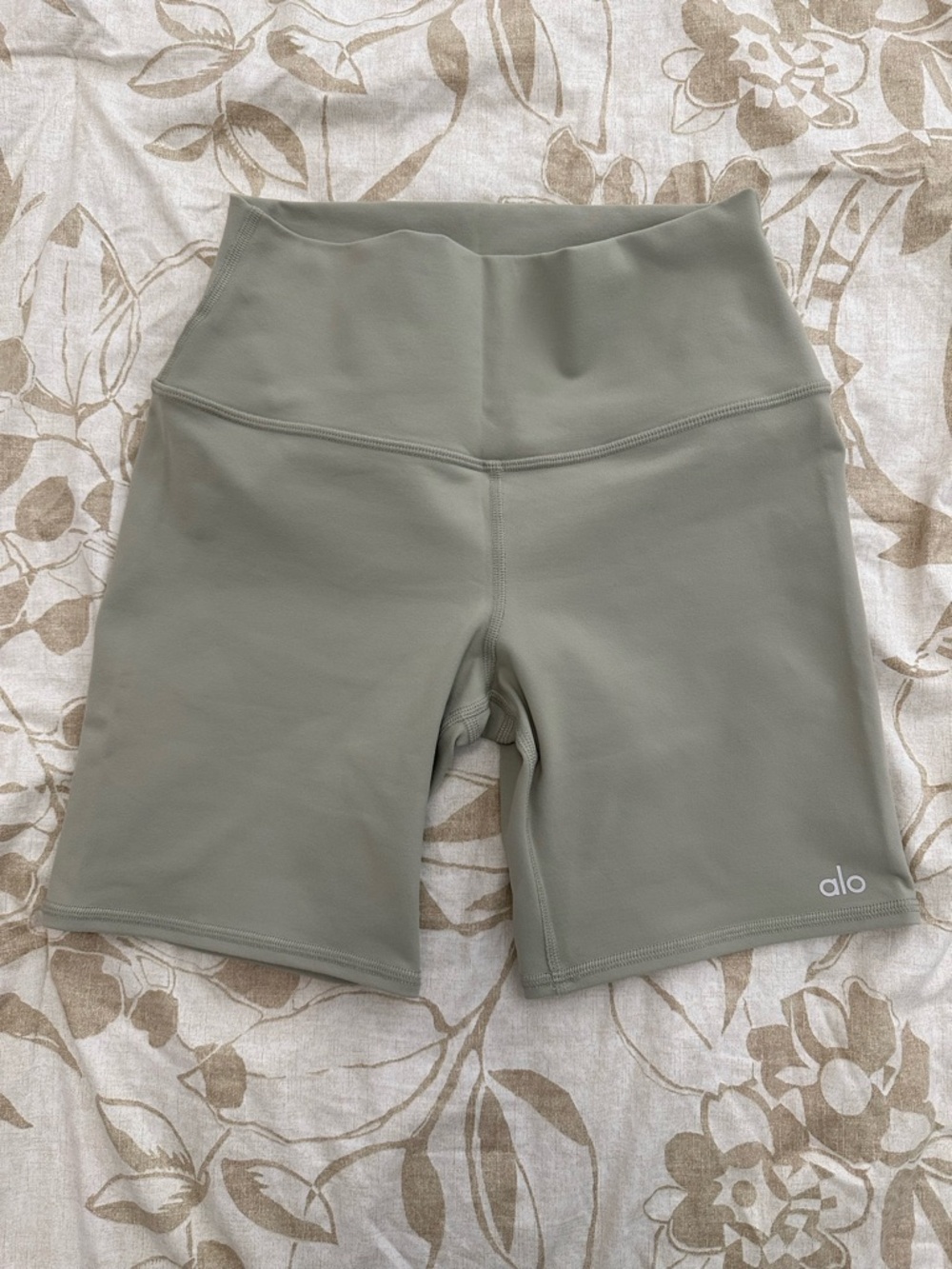 ALO Yoga Women’s High-Rise Biker Shorts in Sage Green
